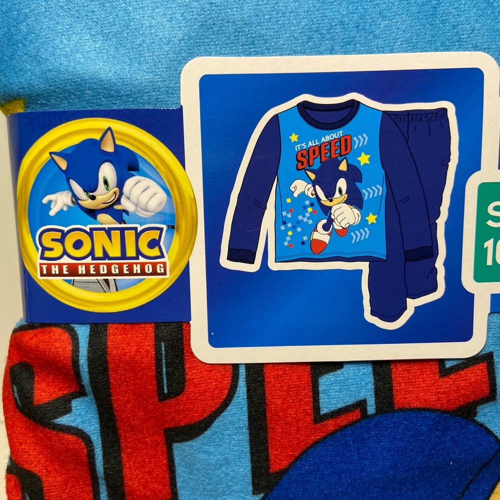 Sonic the Hedgehog Pajama Set - Picture 3 of 7